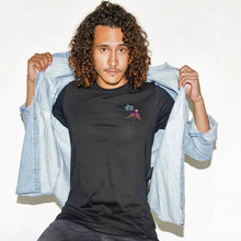 Load image into Gallery viewer, 🦩 Retro Flamingo Black T-Shirt - Man - Unisex | Glows in the dark