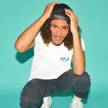 Load image into Gallery viewer, š Alligator chilling in the Everglades White T-Shirt - Man - Unisex