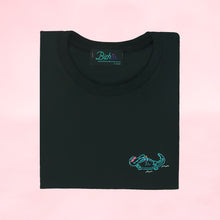 Load image into Gallery viewer, š Alligator chilling in the Everglades Black T-Shirt - Man - Unisex